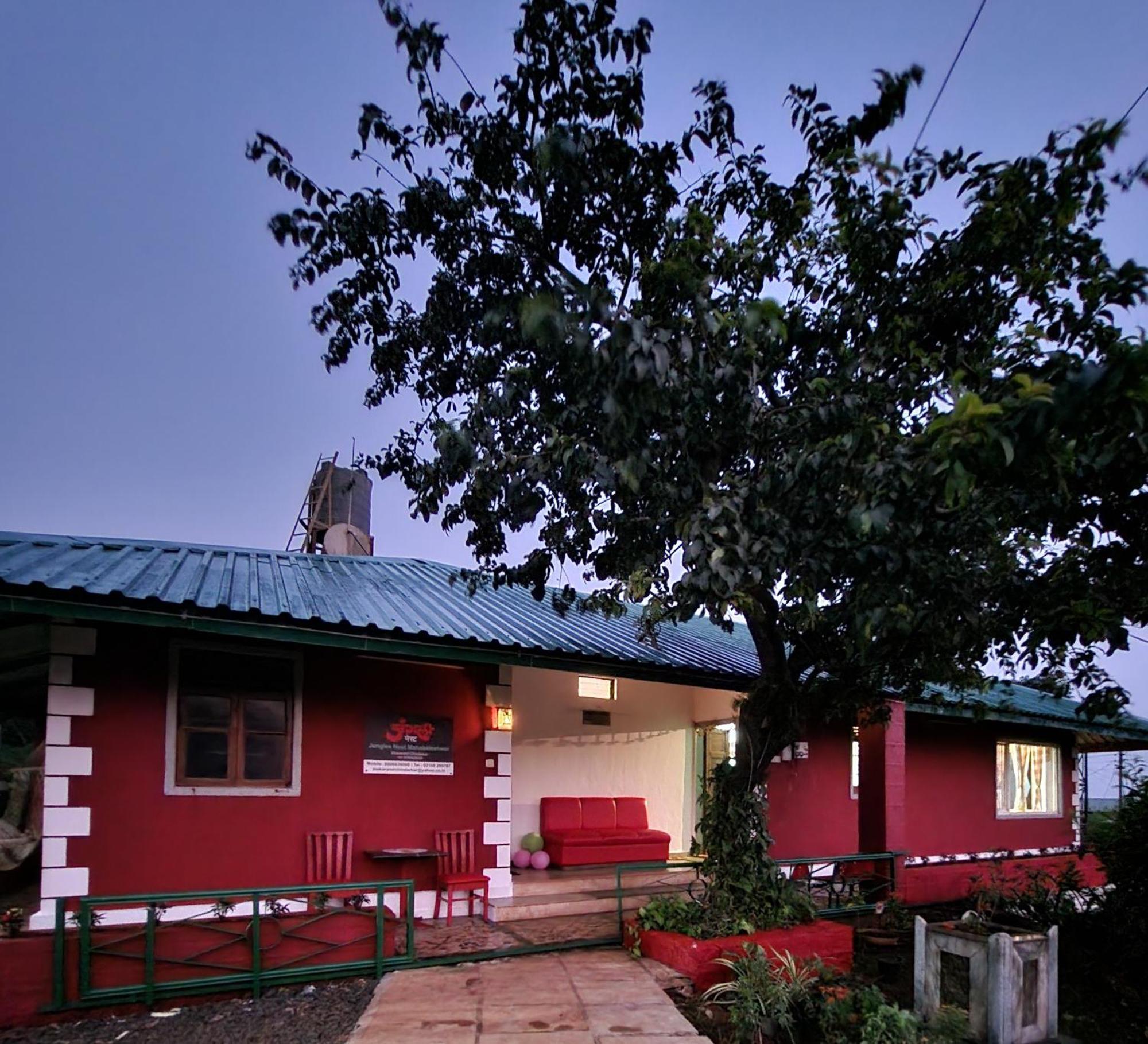 Junglee Nest Holiday Home & Huts 마하발레슈와르 외부 사진